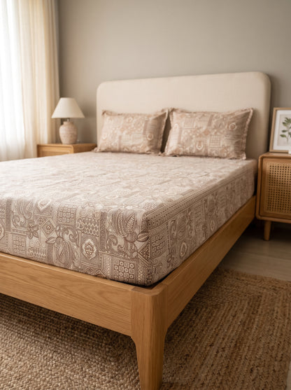 OLIVE HOME Cotton King Size Beige Paisley Patchwork Fitted Bedsheet set